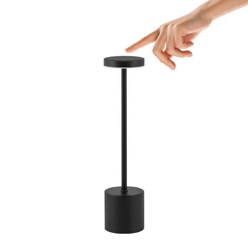 Luminária de Mesa de Metal Clássica com luzes LED e sensor de toque recarregável