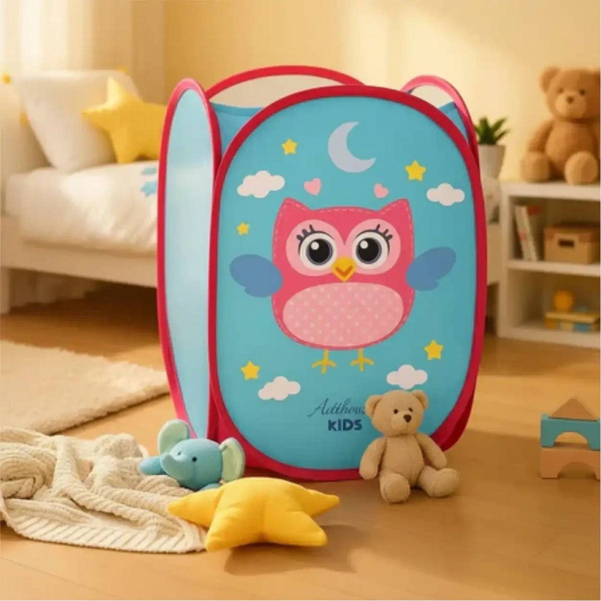 Cesto organizador dobrável Decoricasa azul com estampa de coruja rosa para brinquedos em quarto infantil