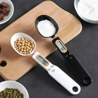 Colheres medidoras digitais Decoricasa branca e preta com visor LCD para pesar ingredientes com precisão na cozinha