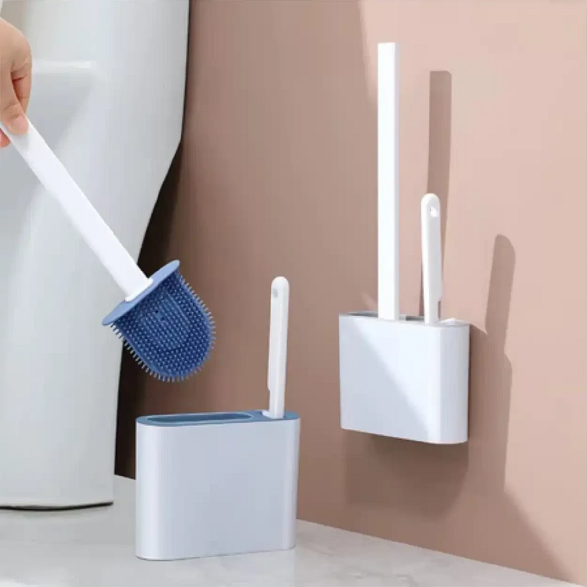 Escova sanitária de silicone azul e branca Decoricasa com suporte de parede e escova de detalhes