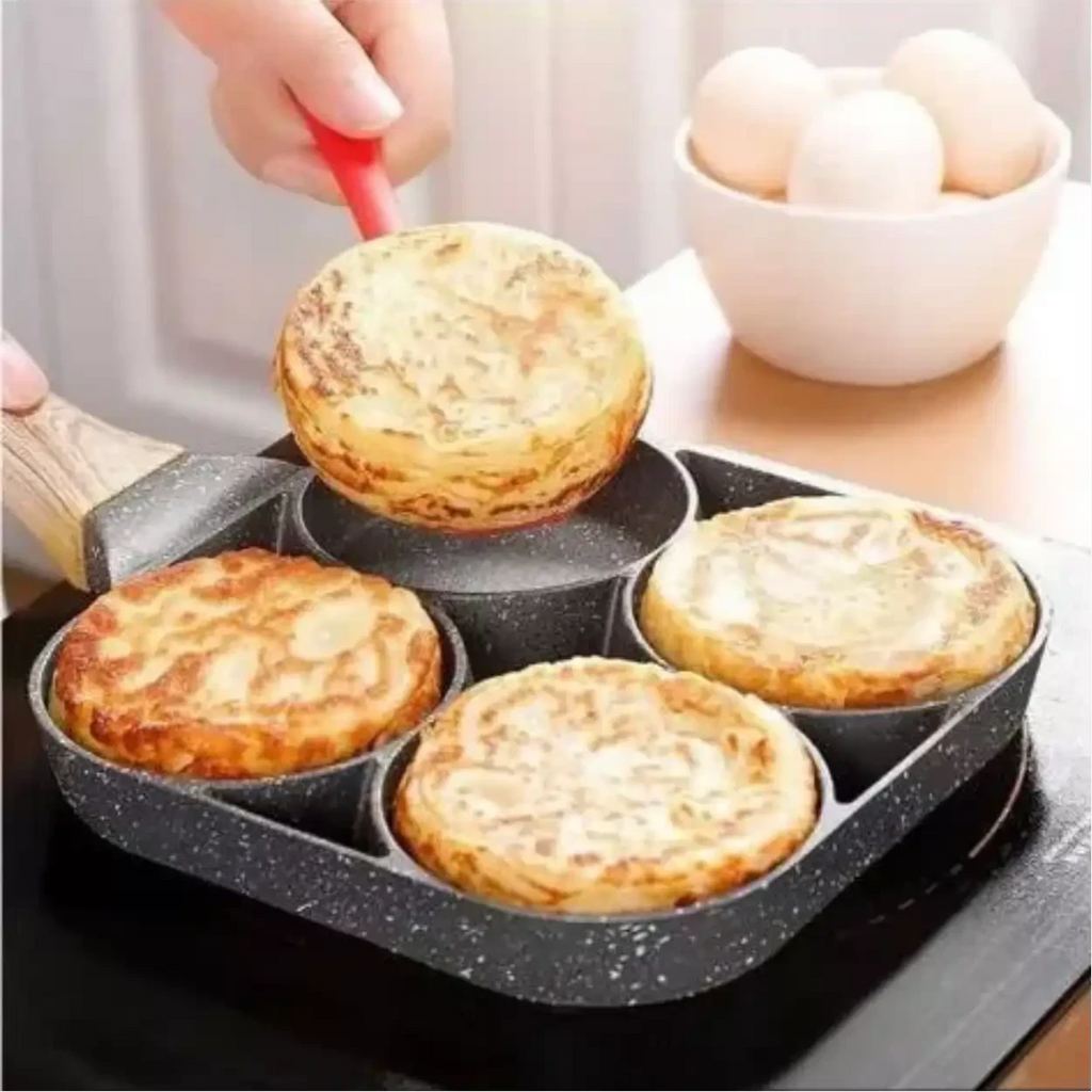 Frigideira antiaderente Decoricasa com 4 divisórias redondas para preparar ovos e panquecas simultaneamente