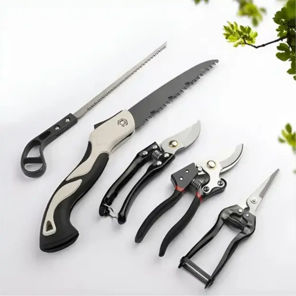 Kit de ferramentas de jardim Decoricasa com 5 peças em aço inox, incluindo tesouras de poda e serra dobrável.