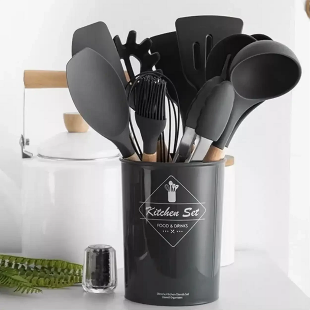 Kit de 12 utensílios de cozinha Decoricasa em silicone preto com cabos de madeira e copo organizador cilíndrico