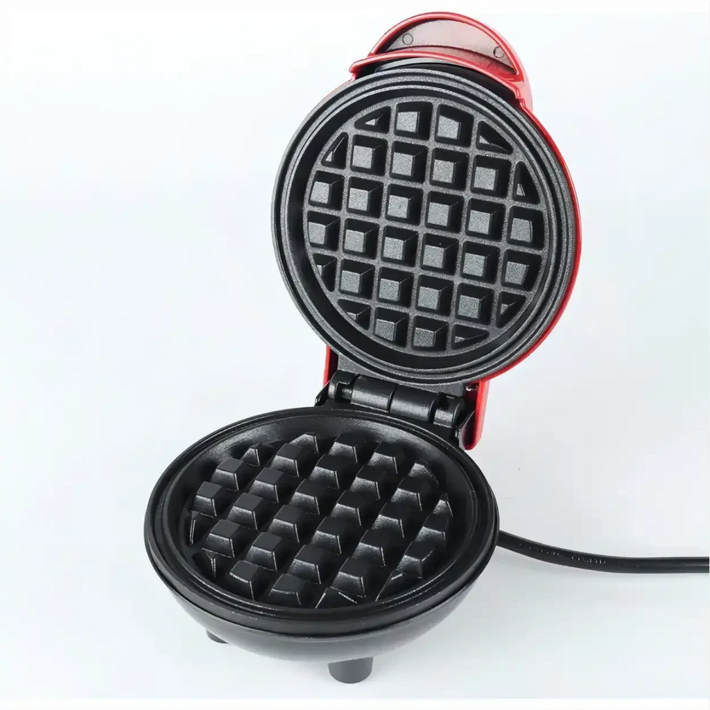 Máquina de waffle WaffleLove vermelha compacta com superfície antiaderente aberta, ideal para café da manhã Decoricasa
