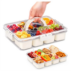 Organizador de alimentos Decoricasa em acrílico transparente com 8 divisórias, tampa vedada e alça para transporte.